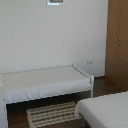 Apartman Lela *