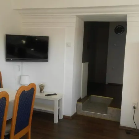 Lela Apartman *